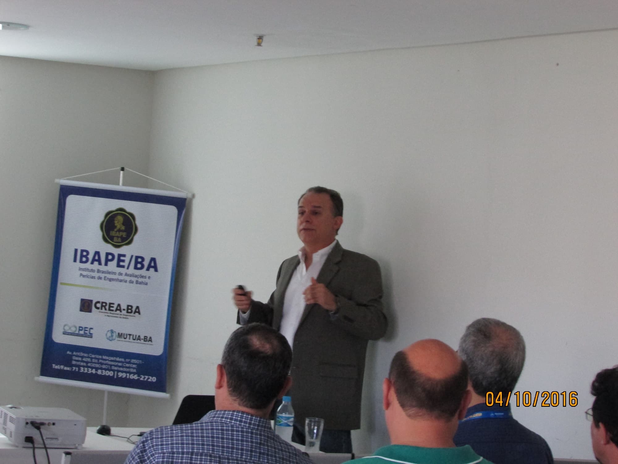 PRESIDENTE DO IBAPE-BA FALA SOBRE CÁLCULO DE HONORÁRIOS NO IV ENCONTRO TÉCNICO